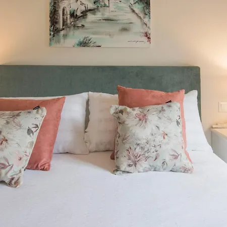 Florinda De La Cava - 5 Daire *